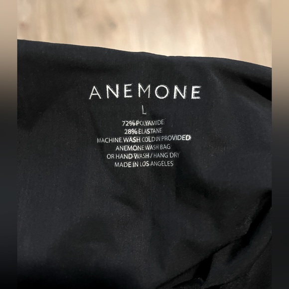 NWT Anemone Balconnette Underwire One Piece in Black Size L - Picture 4 of 6